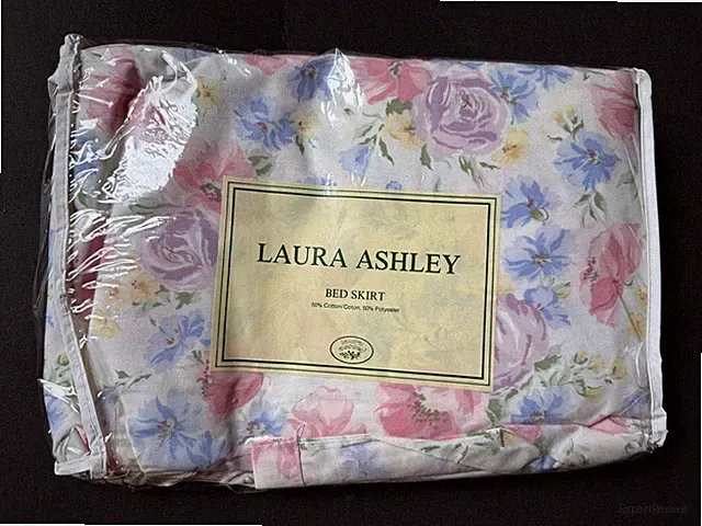 RARE NEW! LAURA ASHLEY *KING BED SKIRT ~Diana FLOWERS Floral VINTAGE Country