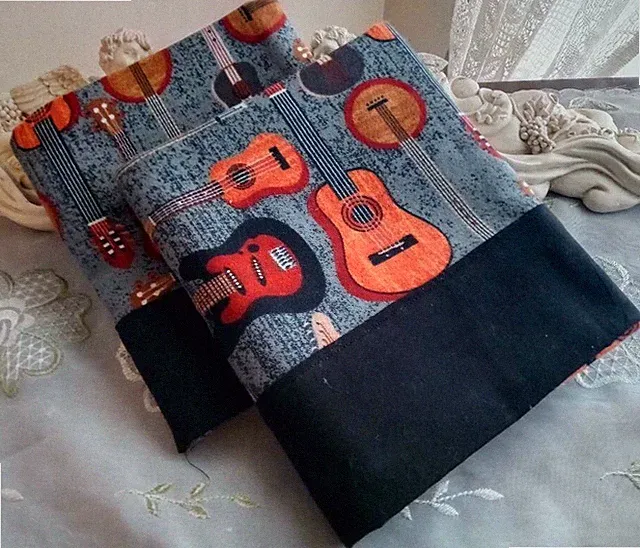 SKR - MUSIC THEMED PILLOWCASES - SET/2 ASSORTED GUITARS FLANNEL - BRAND NEW